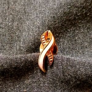 Vintage Avon Breast Cancer Ribbon Pin